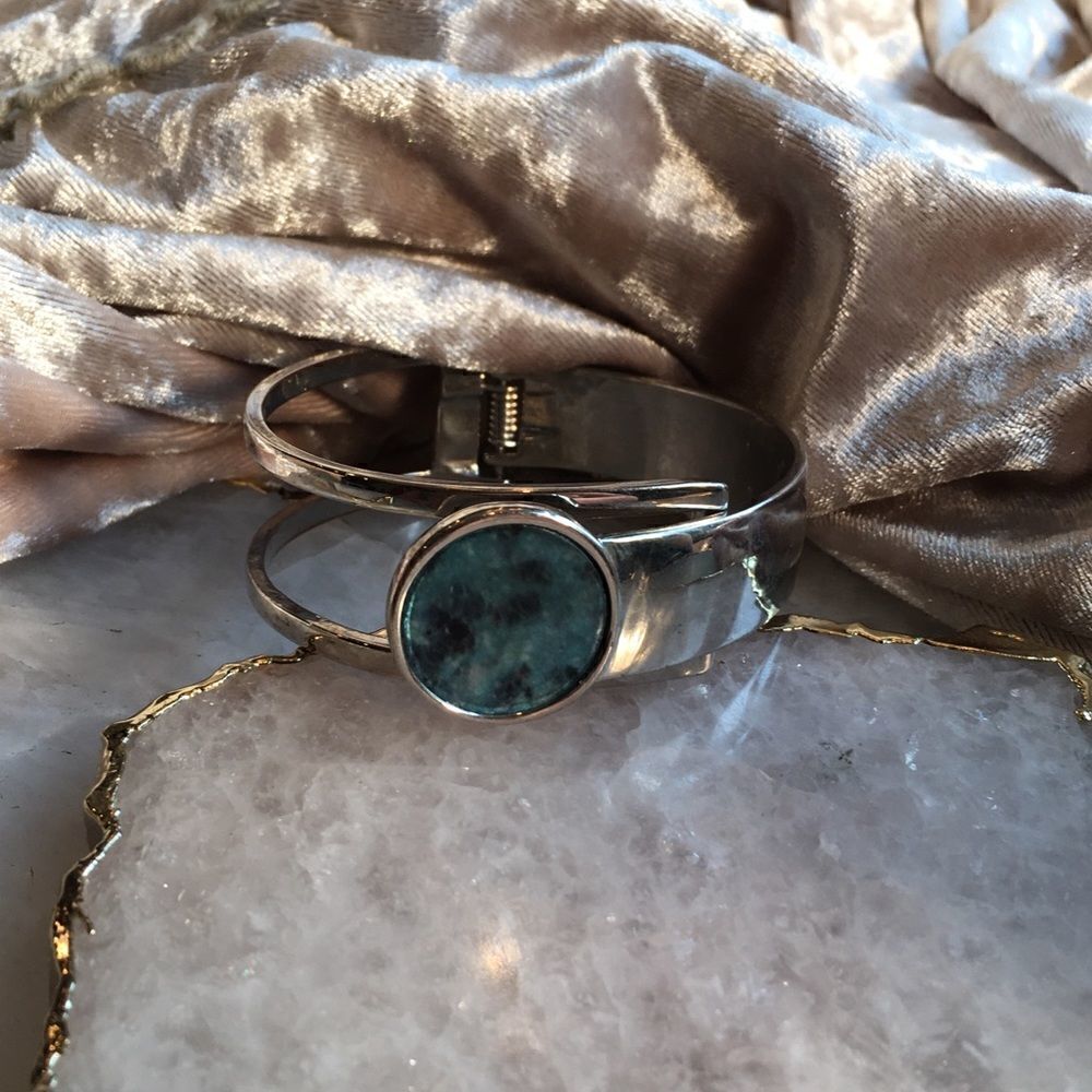 KENNETH COLE Silver & Blue Bracelet! - Picture 10 of 16